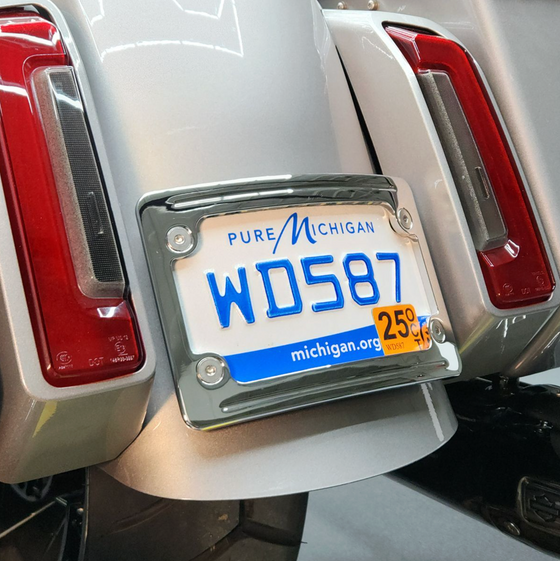 Hogworkz LED License Plate Frame Mount for Harley-Davidson Touring (23.5 to Present - New Fairing Design)