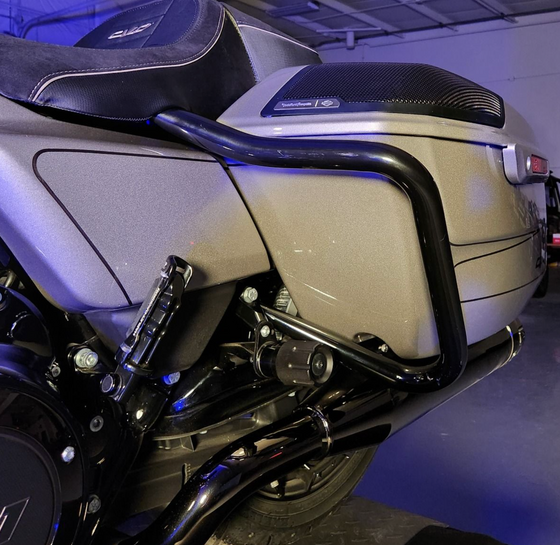 Hogworkz 1.25" Pork Chop Saddlebag Guards for Harley-Davidson (Select 2023 and Newer Touring Models)