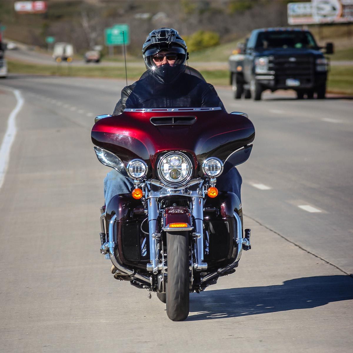 8-Inch Light Smoke Windscreen For Harley Touring FLHTC FLHX (1996-2013) – Trichtu Mount